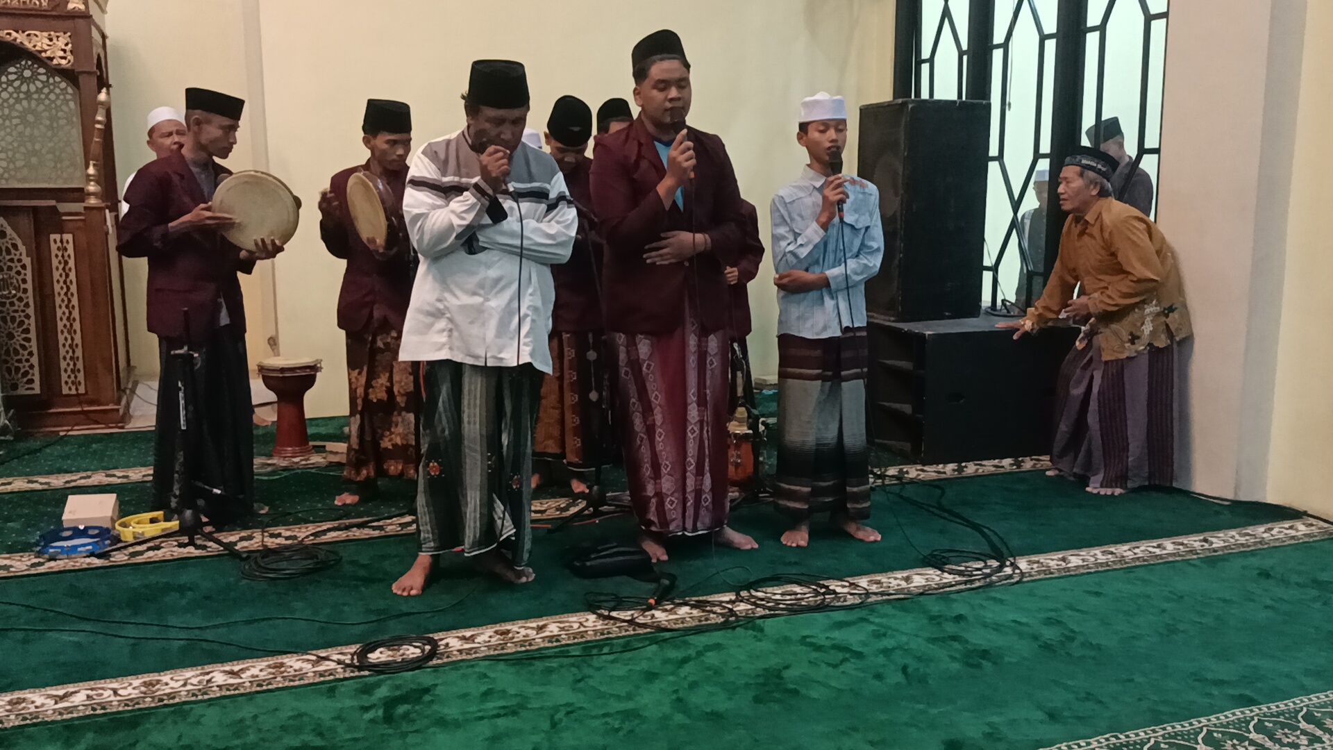 Membaca Sholawat